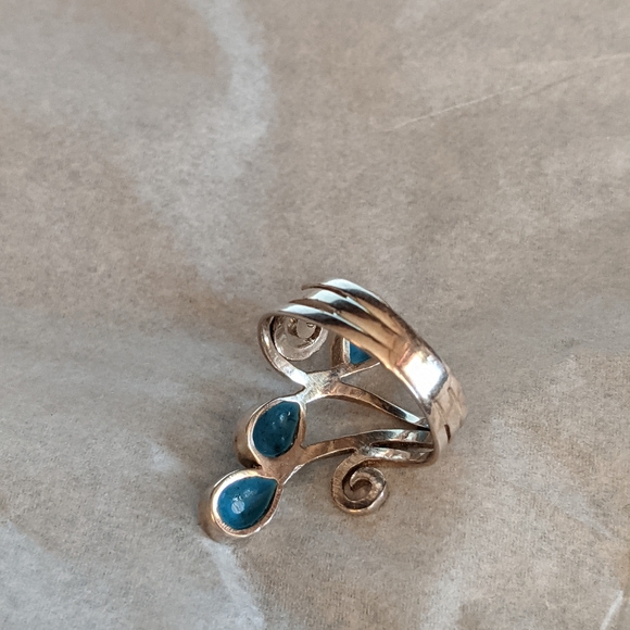 Fine Turquoise Enamel .925 Silver Ring, Size 5.5 - Picture 4 of 9